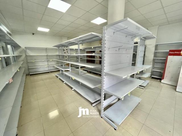 Local comercial en alquiler en Cieza, Gran Via photo 0