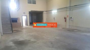 Nave industrial en alquiler en Cenicero, Cenicero photo 0