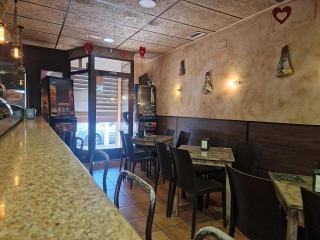 Local comercial en alquiler en Elche, Universidad - Ciudad deportiva photo 0