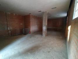 Local comercial en alquiler en Cáceres, R-66 photo 0