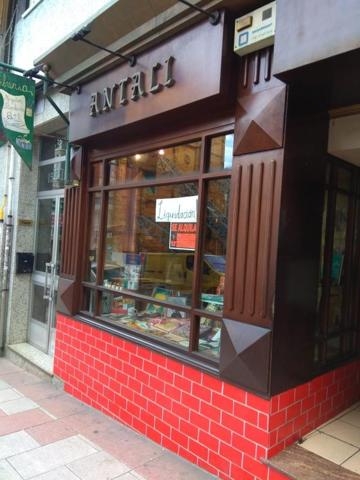 Local comercial en alquiler en A Coruña, Santa Margarita-Los Puentes photo 0