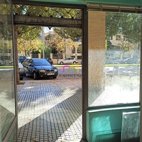 Local comercial en alquiler en Badajoz, Valdepasillas photo 0