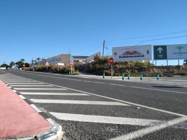 Terreno en alquiler en Crevillent, Comunidad valenciana photo 0