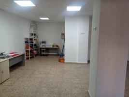 Local comercial en alquiler en Xirivella, Xirivella photo 0