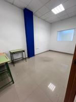 Local comercial en alquiler en La Algaba, Andalucia photo 0