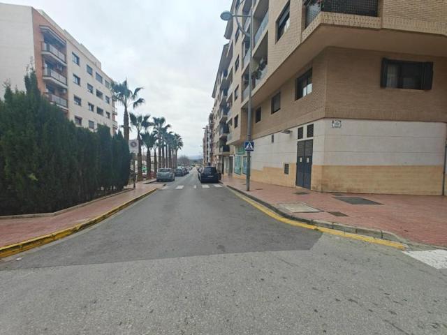 Local comercial en alquiler en Buñol, BuÑol photo 0