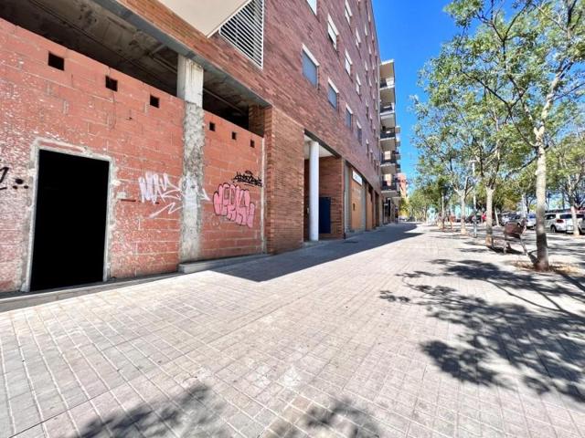 Local comercial en alquiler en Sabadell, Can llong photo 0