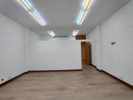 Oficina en alquiler en Bilbao, Indautxu photo 0