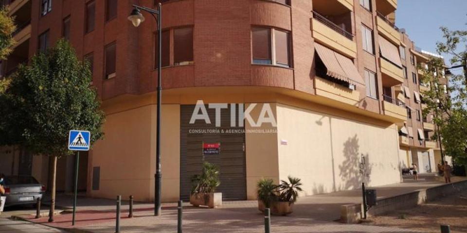 Local comercial en alquiler en Ontinyent, Sant Josep photo 0