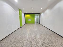 Local comercial en alquiler en Reus photo 0