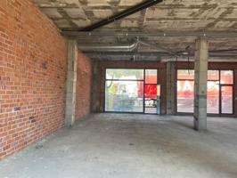 Local comercial en alquiler en La Bisbal d'Empordà photo 0