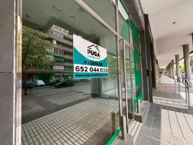 Local comercial en alquiler en Granada, Zaidin photo 0