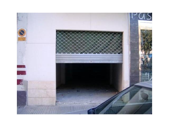 Local comercial en alquiler en Alzira, Alquenència-Venècia photo 0
