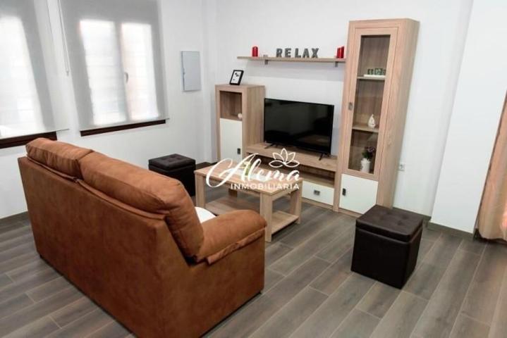 Apartamento en alquiler en Córdoba, Sagunto photo 0