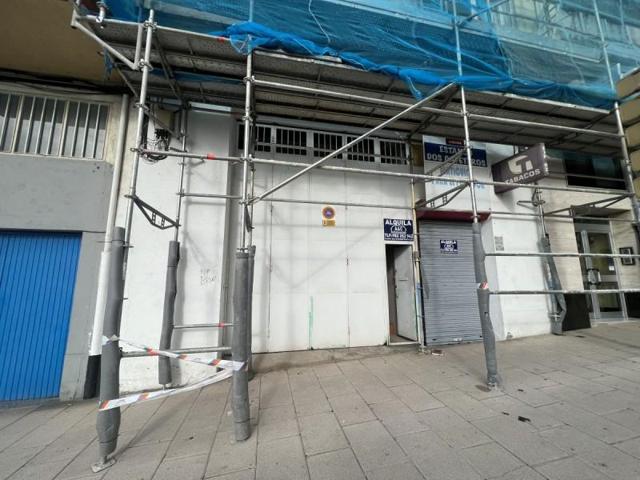 Local comercial en alquiler en Lugo, Sur photo 0