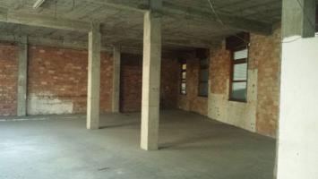 Local comercial en alquiler en Redondela, Chapela photo 0