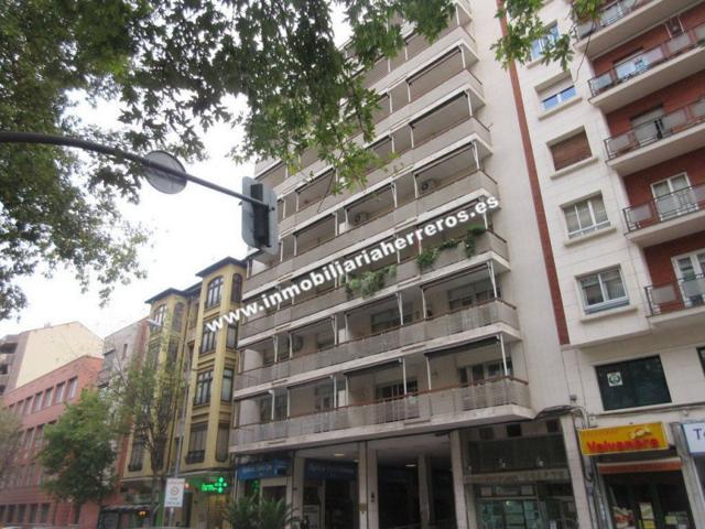 Local comercial en alquiler en Logroño, Vara De Rey photo 0