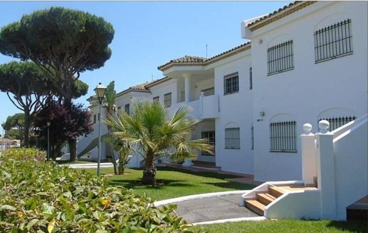 Apartamento en alquiler en Chiclana de la Frontera, 1ª pista de La Barrosa photo 0