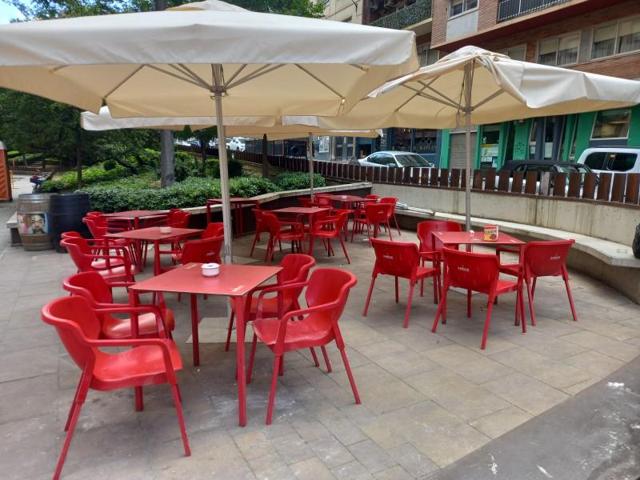 Local comercial en alquiler en Zaragoza, Barrio de San José photo 0