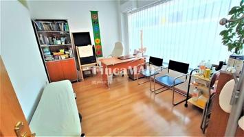 Local comercial en alquiler en Parla photo 0