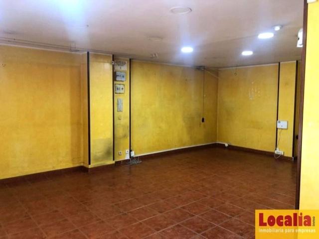 Local comercial en alquiler en Torrelavega photo 0