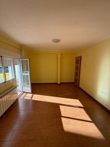 Piso en alquiler en Cáceres, Centro photo 0