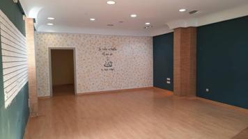 Local comercial en alquiler en Vigo, Traviesas photo 0