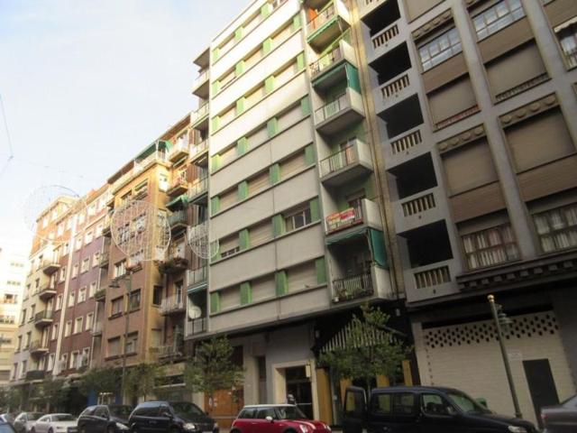 Local comercial en alquiler en Logroño, Vara De Rey photo 0