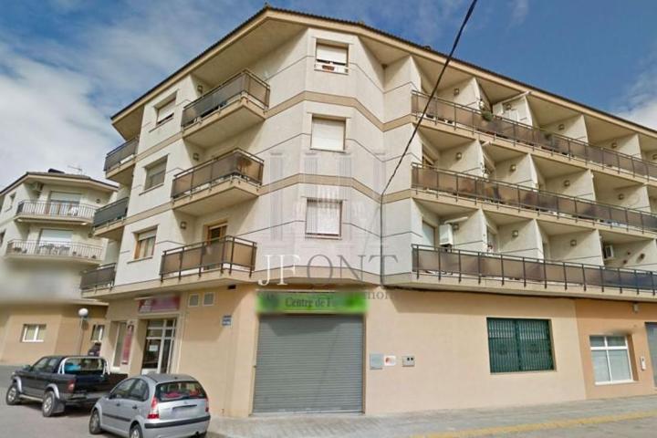 Local comercial en alquiler en Móra d'Ebre, Mora d`Ebre photo 0