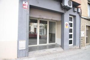Local comercial en alquiler en Olesa de Montserrat, Paseo progrés photo 0