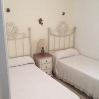 Adosada en alquiler en Chiclana de la Frontera, 1ª pista de La Barrosa photo 0