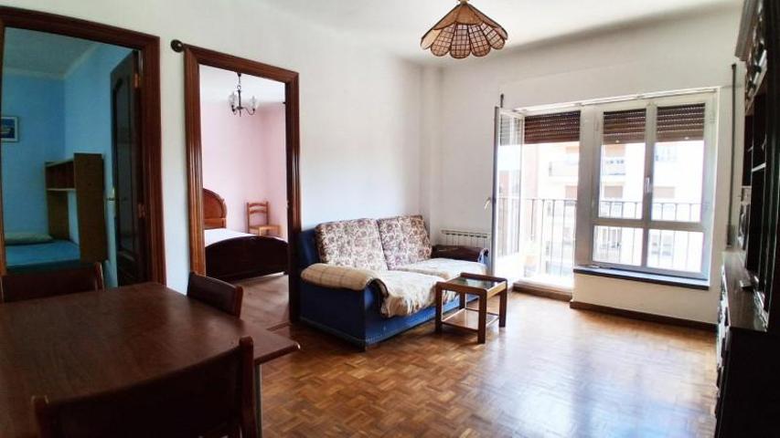 Piso en alquiler en Salamanca, San Esteban photo 0