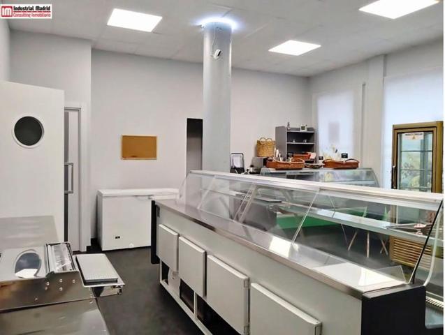 Local comercial en alquiler en Arganda del Rey, - PARQUE EUROPA HOSPITAL - photo 0