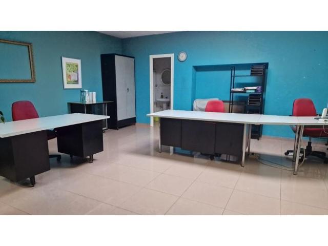 Local comercial en alquiler en Alzira photo 0