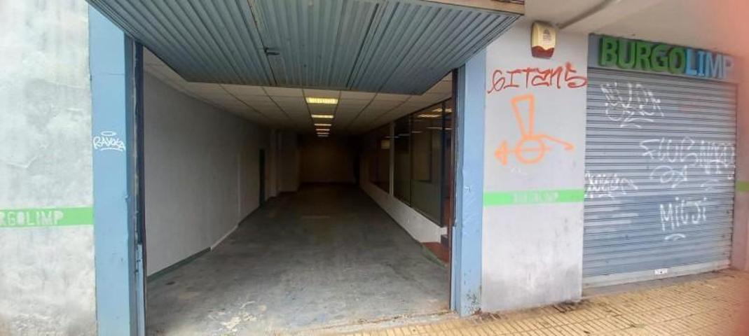 Local comercial en alquiler en Burgos, Gamonal photo 0