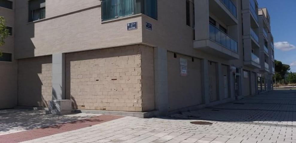 Local comercial en alquiler en Valladolid, Pinar de Jalón photo 0