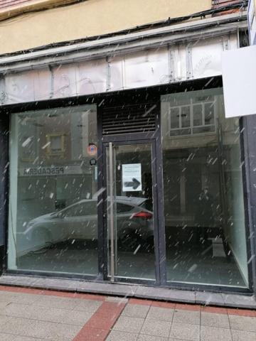 Local comercial en alquiler en León, San Mamés photo 0