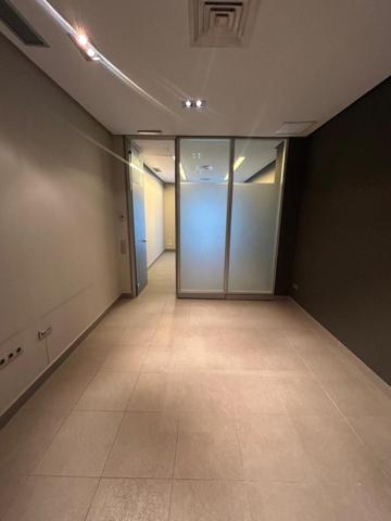 Local comercial en alquiler en Valencia, Vara de Quart photo 0