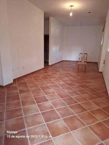 Local comercial en alquiler en Mijas, Las lagunas centro photo 0