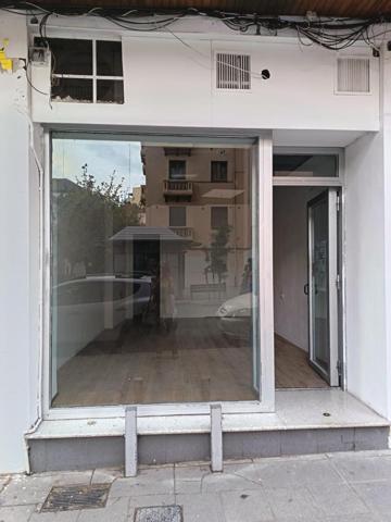 Local comercial en alquiler en Granada, Alhamar photo 0