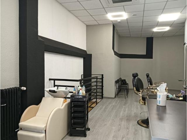 Local comercial en alquiler en Zaragoza, Doctor Cerrada photo 0