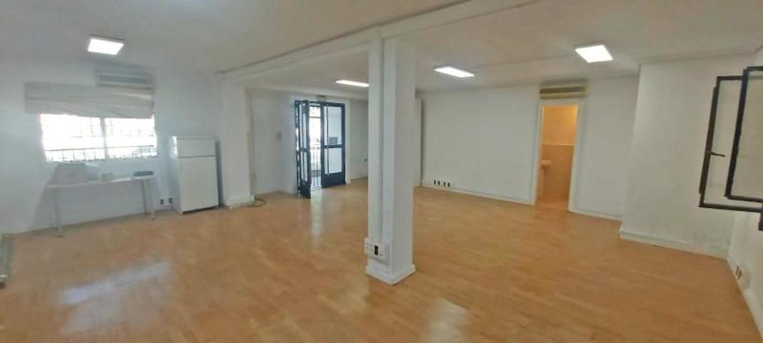 Local comercial en alquiler en Sevilla, Ronda de Triana-Patrocinio-Turruñuelo photo 0