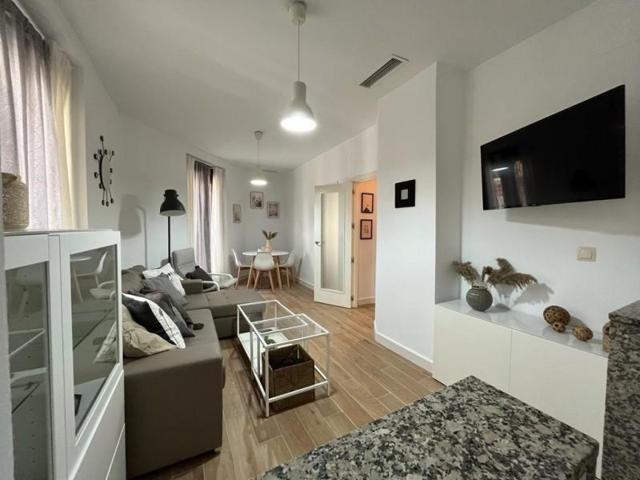 Apartamento en alquiler en Granada, Centro photo 0