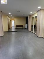 Local comercial en alquiler en Burjassot, El Castell photo 0