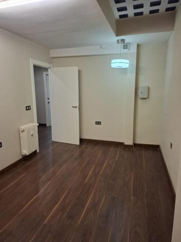 Oficina en alquiler en Salamanca, Centro photo 0