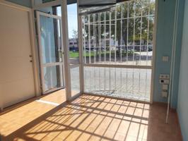 Local comercial en alquiler en Sevilla, Sevilla capital photo 0