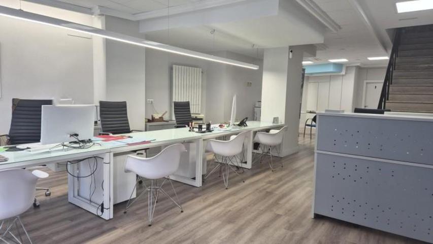 Oficina en alquiler en Ponferrada, Centro photo 0