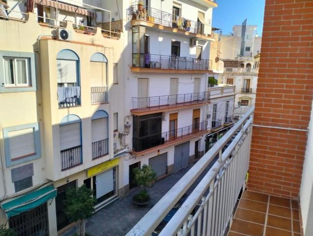 Piso en alquiler en Almuñécar, Plaza de la Victoria, 18690 photo 0