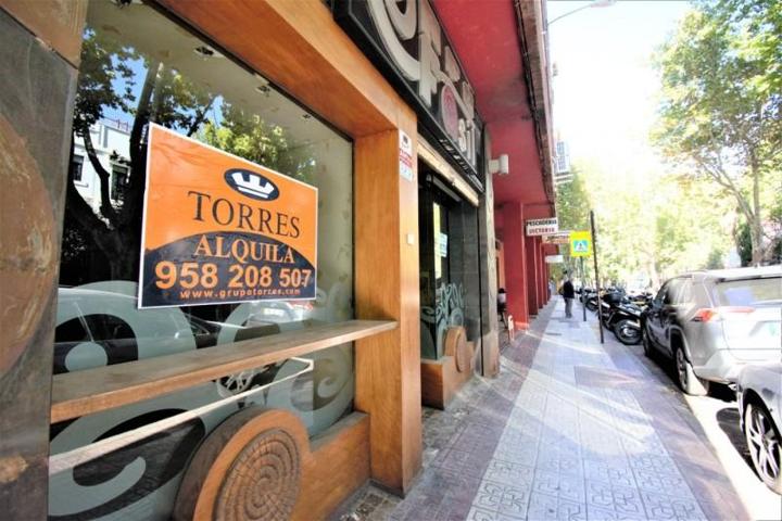 Local comercial en alquiler en Granada, Granada photo 0