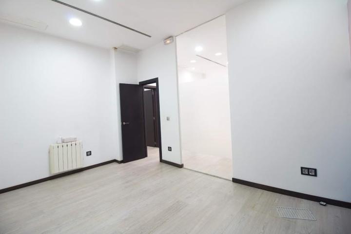 Local comercial en alquiler en Benetússer, AVDA CAMI NOU photo 0